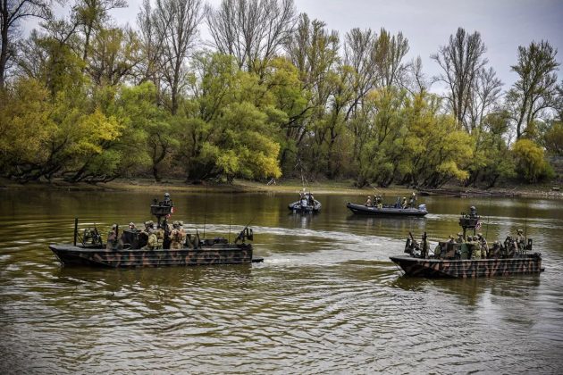Black Swan 2021 – Spezialkraefte ueben Waterborne Operations auf der Donau 7