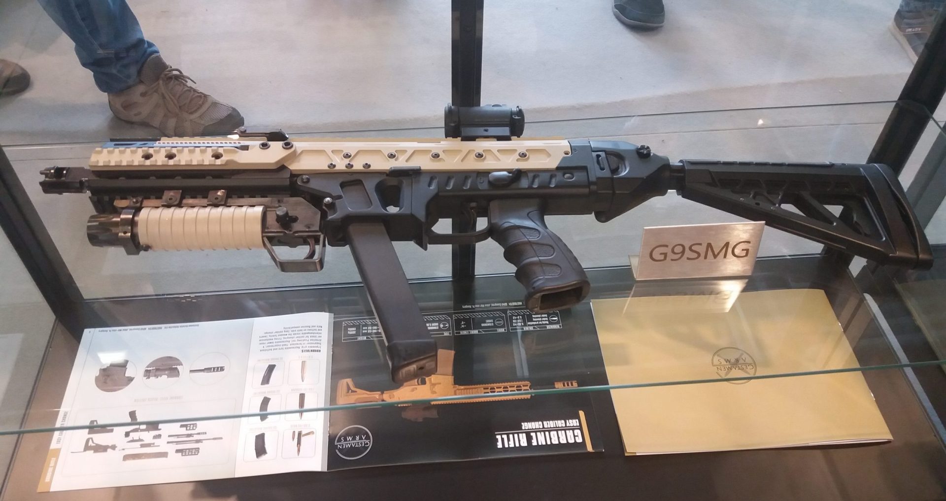 Ungarn startet einheimische Handwaffenentwicklung neu G9SMG Foto Laszlo Kertesz scaled e1630254923233