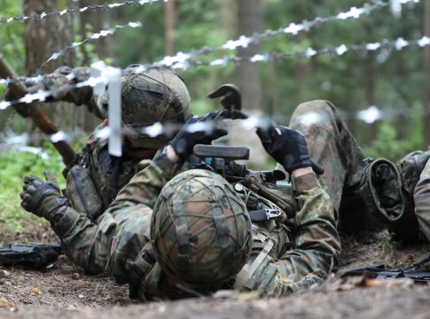 Buendnisverteidigung Bundeswehr muss beim Thema Personal massiv umsteuern Foto Bundeswehr eFP Battlegroup Litauen e1657628919824
