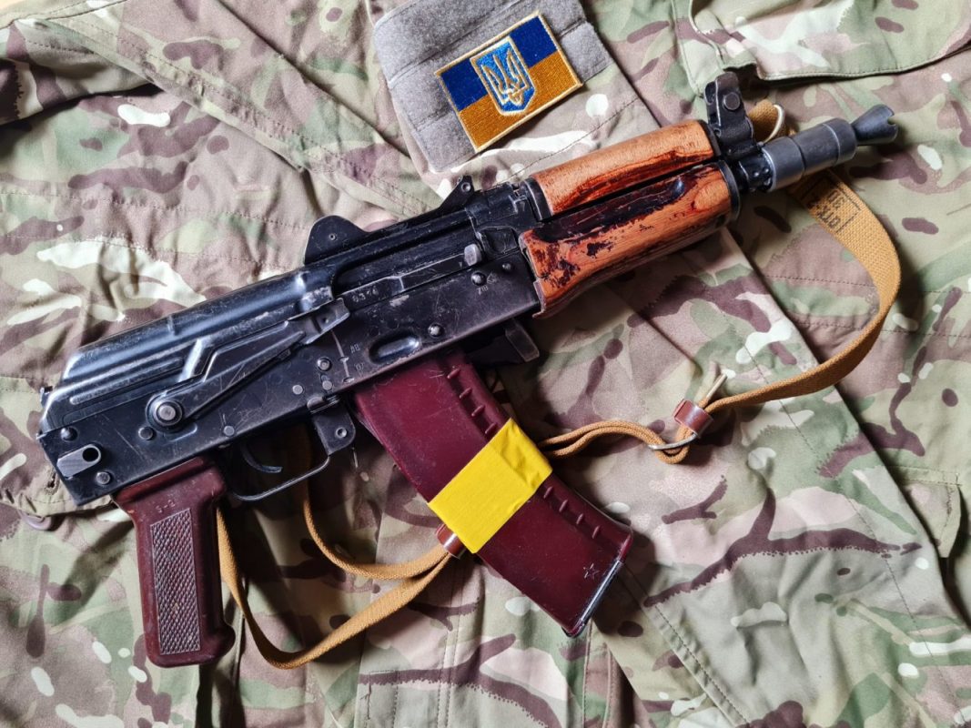 Titelbild Die AKS 74U im Ukraine Krieg Foto Kristof Nagy e1662454486899