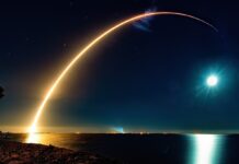 Start des Hispasat-Satelliten Amazonas Nexus mit einer SpaceX-Rakete von Cape Canaveral