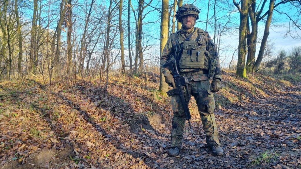 Heimatschutz und Verbindungskommandos - bereit für die Reserve! 8 Regelmäßig nimmt Feldwebel K. an Ausbildungen teil.