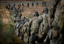 The Germans to the front: Bei einem amerikanischen Rückzug aus der NATO müsste Deutschland große Teile der entstehenden Lücke füllen.