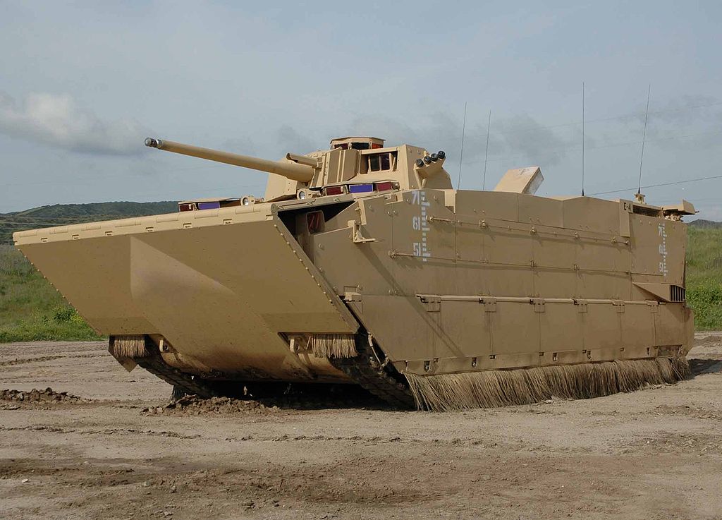 Amphibische Jubiläumsgrüße an Taiwans Präsidenten aus China 2 Ein Prototyp des amerikanischen Expeditionary Fighting Vehicle, das Vorbild für den Typ 05 gewesen sein dürfte. Gut zu sehen der Mechanismus zum Wechsel in die Gleitkonfiguration für die Wasserfahrt.