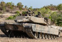 Ein australischer Kampfpanzer M1A1 Abrams während der Übung Super Garuda Shield in Indonesien 2023.