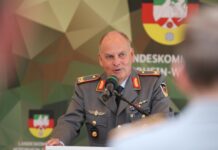 Brigadegeneral Hans-Dieter Müller, Kommandeur des Landeskommando Nordrhein-Westfalen, bei seiner Ansprache zum Jahresempfang in Düsseldorf.