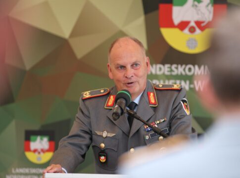 Brigadegeneral Hans-Dieter Müller, Kommandeur des Landeskommando Nordrhein-Westfalen, bei seiner Ansprache zum Jahresempfang in Düsseldorf.
