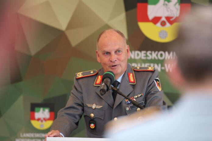 Brigadegeneral Hans-Dieter Müller, Kommandeur des Landeskommando Nordrhein-Westfalen, bei seiner Ansprache zum Jahresempfang in Düsseldorf.