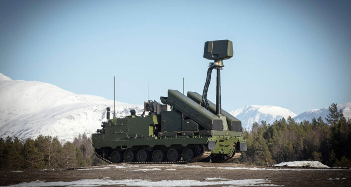 Das XENTA Radar wird in das norwegische Luftverteidigungssystem NOMADS auf dem Kettenfahrzeug ACSV integriert. (Foto: Kongsberg)