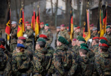 Freiwilliger Wehrdienst oder Wehrpflicht? Soldatinnen und Soldaten beim Aufstellungsappell der Heimatschutzdivision.