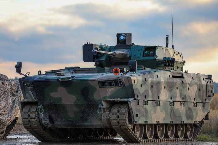 Einer der Prototypen des polnischen Schützenpanzers Borsuk 2022.