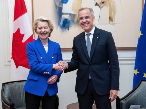 Der neue Premierminister von Kanada, Mark Carney (r.) hat Interesse an der EU-Initiative "ReArm Europe" bekundet.