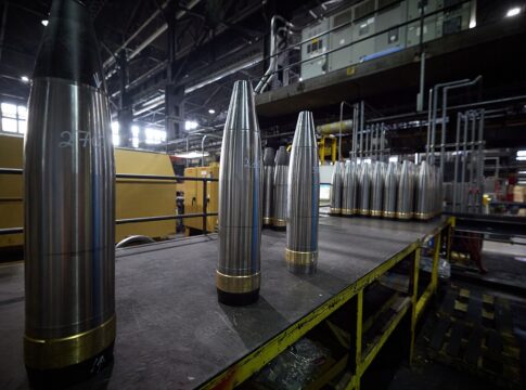 Fertigung von Artilleriemunition im Scranton Army Ammunition Plant in Pennsylvania.