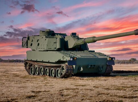 BAEs Prototyp der Panzerhaubitze M109-52 mit Rohr von Rheinmetall.