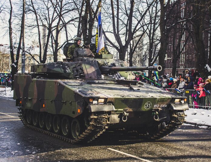 Estland betreibt derzeit 44 Schützenpanzer von Typ CV9035 im Scoutsbataillon der 1. Infanteriebrigade.