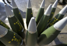 Polen will erheblich mehr 155-mm-Artilleriemunition produzieren.