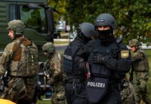Bundeswehr und Polizei trainieren verstärkt die Zusammenarbeit im Krisenfall, hier bei der Übung RoadTex 2025 Anfang Oktober.