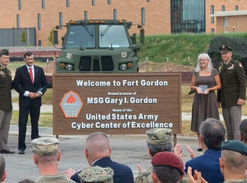 Zeremonie zur Umbenennung des ehemaligen Fort Eisenhower in den vorherigen Namen Fort Gordon mit neuem Namensgeber im vergangenen Monat.