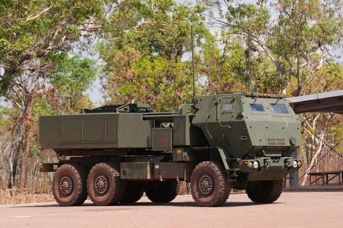Ein australisches HIMARS-Starterfahrzeug ohne Raketenbehälter.