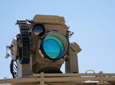 Iron Beam 450: Entwicklung von Lasersystem abgeschlossen 6 Detailaufnahme des Laser-Effektors von Iron Beam 450.