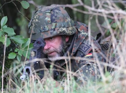 Mit der "Partnerschaft Heimatschutz und Gesamtverteidigung" unterstützen hessische Arbeitgeber das Engagement von Reservisten.