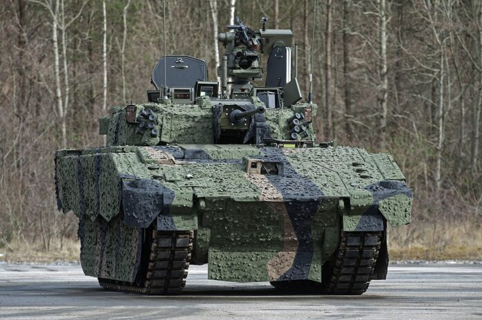 Lang hat es gedauert: Ein Prototyp des Spähpanzers Ajax im Jahr 2016.