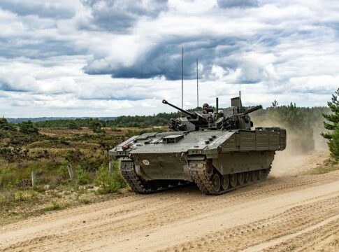 Wieder Probleme mit Ajax: zweiwöchiger Nutzungsstopp 8 Ein Spähpanzer Ajax bei der Erprobung 2023.
