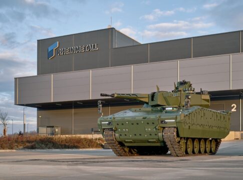Leonardo und Rheinmetall: erster italienischer Lynx-Auftrag 10 Leonardo und Rheinmetall haben einen ersten Auftrag über 21 Schützenpanzer KF-41 Lynx für das italienische Heer erhalten.
