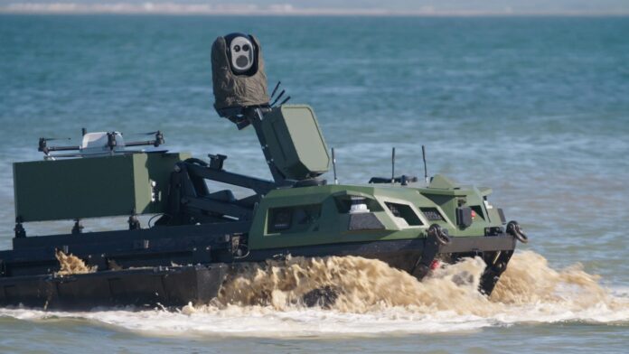 Die amphibische Ausführung des Mission Master geht bei REPMUS/NATO DYMS an Land.