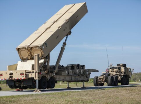 US-Langstrecken-Artilleriebataillon für Europa aufgestellt 25 Als Langstrecken-Artillerieverband soll das 3rd Battalion, 12th Field Artillery Regiment künftig auch mit dem Hyperschallsystem Dark Eagle ausgestattet werden.