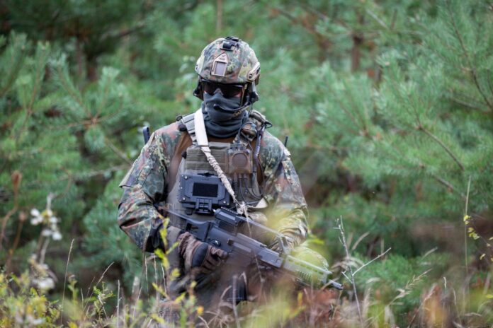 Das Soldatensystem IdZ-ES bindet den deutschen Infanteristen und Panzergrenadier in die vernetzte Operationsführung ein.
