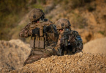 Gore-Tex zeigt auf der Enforce Tac 2026 unter anderem flammhemmende Bekleidung mit Pyrad-Technologie.