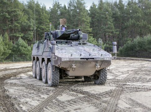 Hensoldt erhält Großauftrag für digitale Panzer-Optronik 9 Hensoldt wird unter anderem den neuen Radschützenpanzer Schakal mit digitaler Optronik ausstatten.