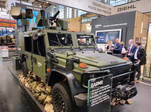 Garmr: Diehl stellt mobiles C-UAS-System auf Enforce Tac vor 11 Das Drohnenabwehrsystem Garmr am Diehl-Stand auf der Enforce Tac.