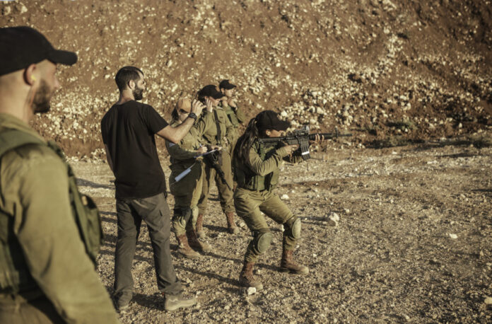 Source Tactical Gear arbeitet an frauenspezifischer Schutzausrüstung, die sich an realen Einsatzanforderungen orientiert.