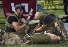 Angehörige der U.S. Air Force Pararescue beim PJ Rodeo 2018, einem jährlichen Wettbewerb aktiver und ehemaliger "Parajumper".