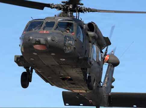 H-60Mx: U.S. Army erhält optional bemannten Black Hawk 26 Der H-60Mx ist für den optional bemannten Einsatz umfassend modifiziert worden.