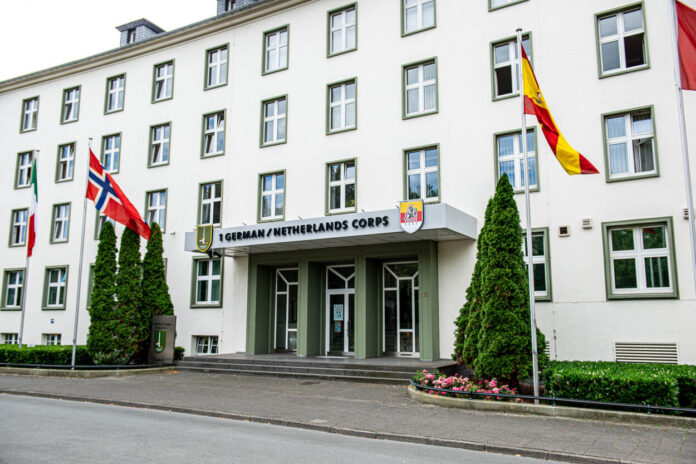 Das Hauptquartier des 1. Deutsch-Niederländischen Korps soll ab Mitte des Jahres NATO-Truppen in Estland und Lettland führen.