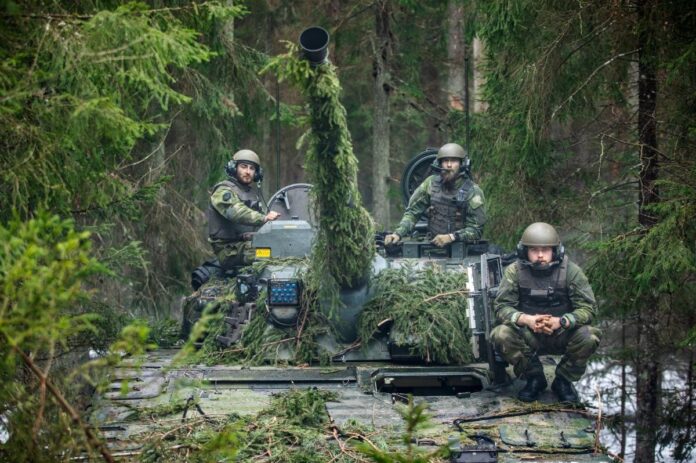 Schwedische Soldaten der kanadisch geführten Multinational Brigade Latvia während der Übung Oak Resolve im vergangenen Jahr.
