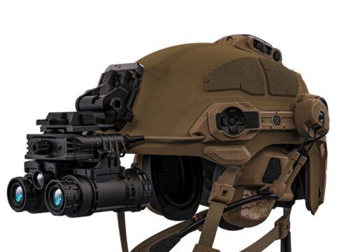 Galvion stellt Helmsystem Cortex Evo auf SOF Week 2026 vor 4 Galvions Cortex Evo-System mit digitalem Headset und integrierter Nachtsichttechnik.