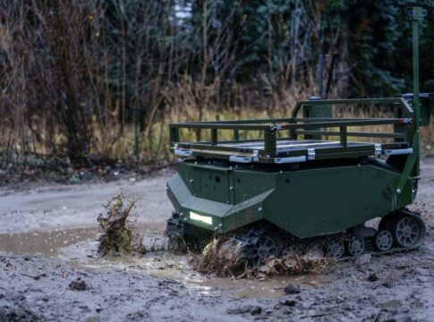 ARX Robotics baut seine in der Ukraine eingesetzte Flotte von Gereon-UGVs angesichts der stark steigenden Nachfrage nach unbemannten Landfahrzeugen für Frontlogistik und Unterstützungsmissionen weiter aus.