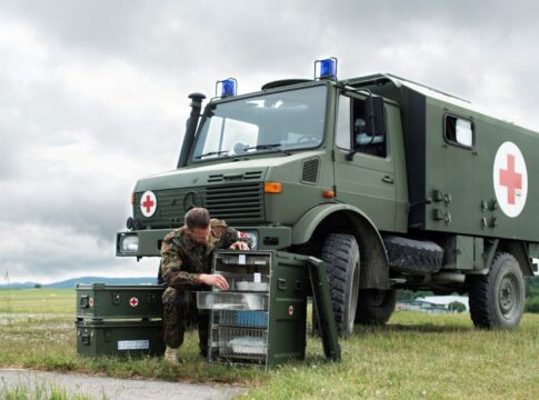Eurosatory: Spezialtransport, Wartung, intelligente Behälter 22 Auf der Eurosatory 2026 zeigt Zarges unter anderem Modulcontainer für Sanitätsmaterial.