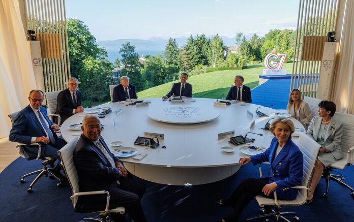 Die Regierung der italienischen Premierministerin Giorgia Meloni - hier als zweite von rechts beim G7-Gipfel im französischen Evian - wird möglicherweise keine Kredite aus dem EU-Programm SAFE nutzen und sich auch nicht am NATO-Projekt PURL für die Ukraine beteiligen.
