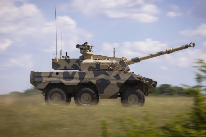 Der Fenris verbindet das Fahrgestell des EBRC Jaguar mit dem 105-mm-Turm John Cockerill 3105.