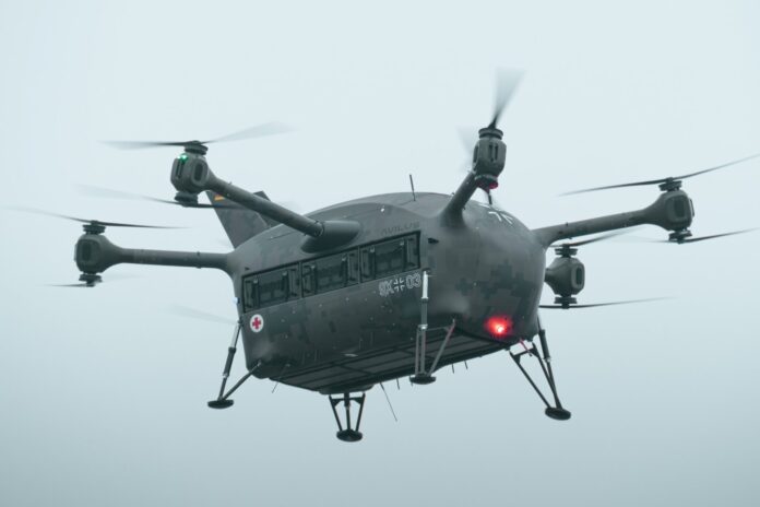 Die Rettungsdrohne Grille X03 im Flug.